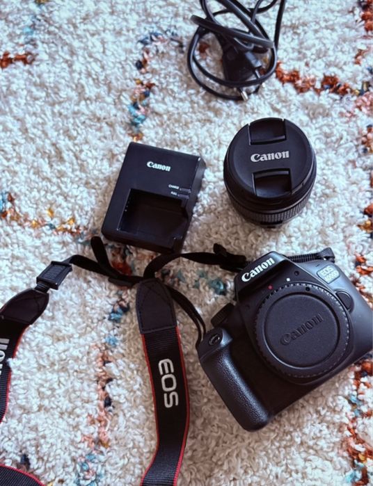 Aparat foto Canon DSLR EOS 4000D