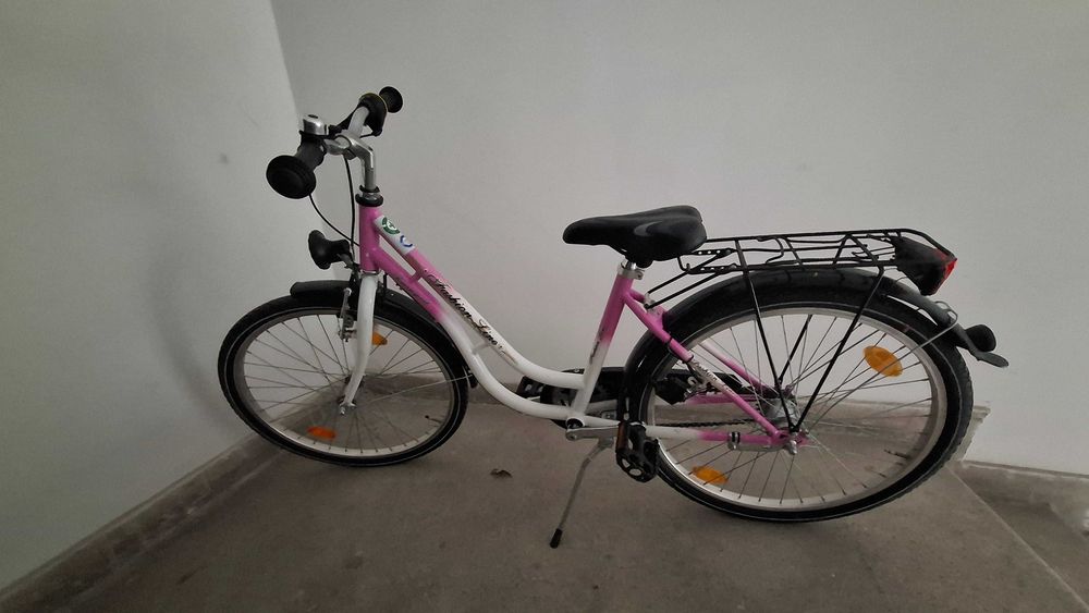 Продавам 2 броя детски велосипеда 24"