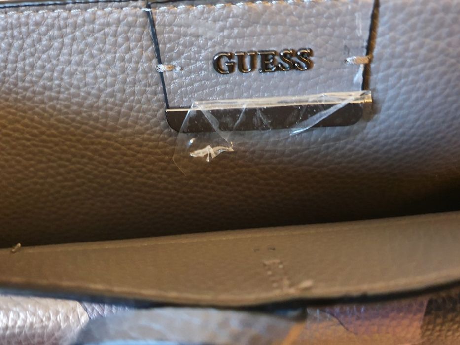 ОРИГИНАЛНА *** чанта GUESS Bobbi-Нова