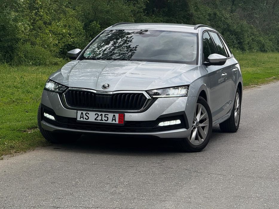 Skoda Octavia Manuala,