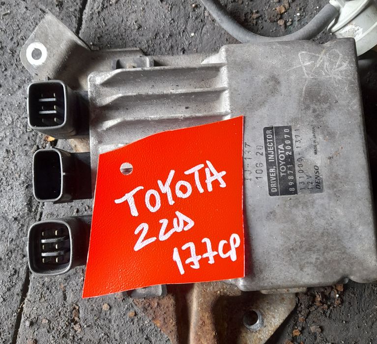 Calculator injectie ECU Toyota Rav 4 / Avensis cod denso 89871-1371