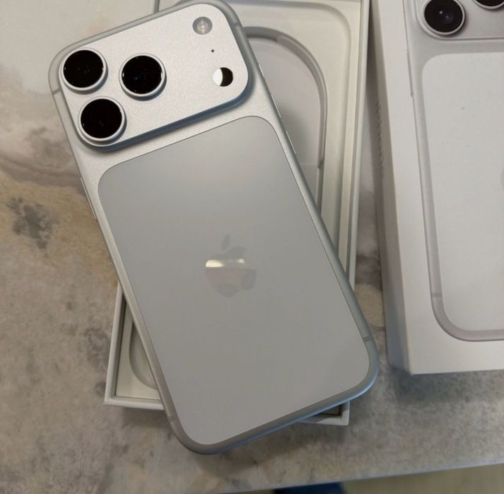 Като нов ! iphone 17 Pro 256 Silver