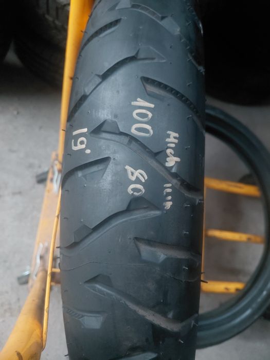 100/80/19" Michelin Anakee