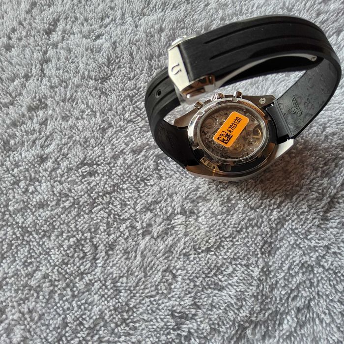 Часовник Omega Speedmaster