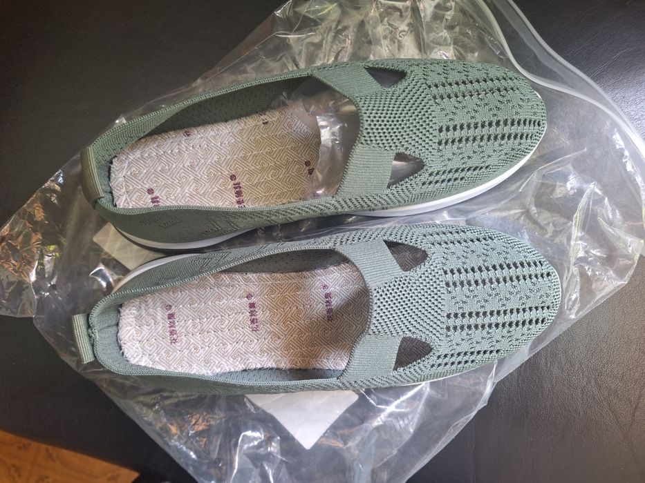 Кроссовки размер 39