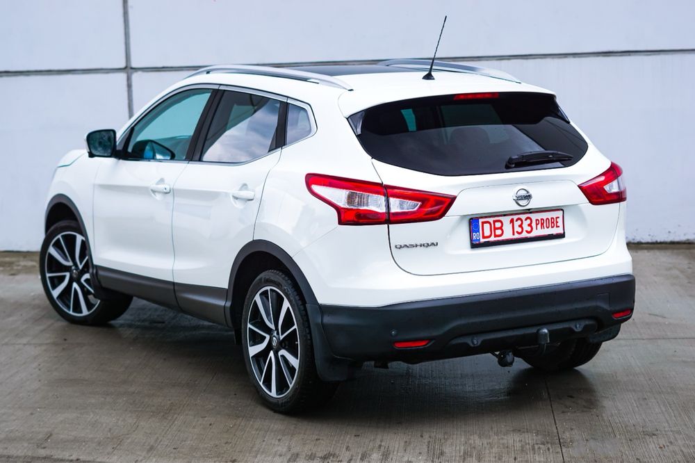 Nissan Qashqai xenon/navi/panoramic!