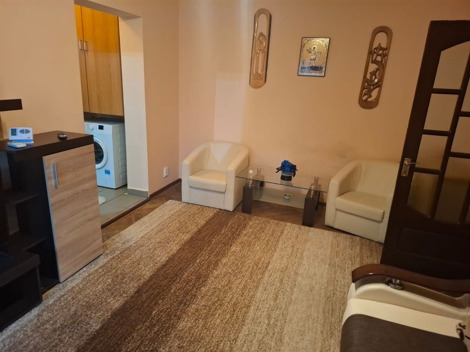 Apartament de inchiriat