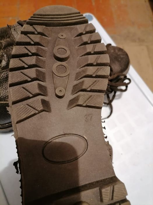 Продаю ботинки рабочие.