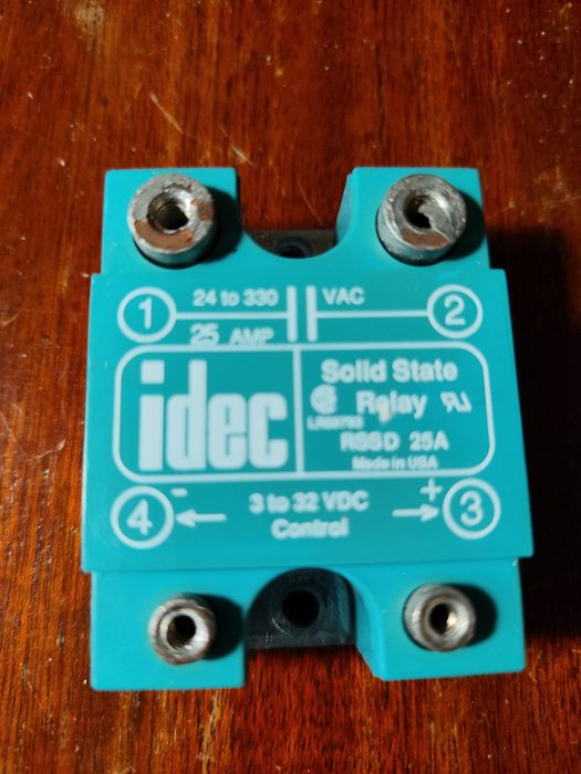 Чисто ново Твърдотелно реле (SSR) IDEC RSSD 25A (24-330VAC / 3-32VDC)