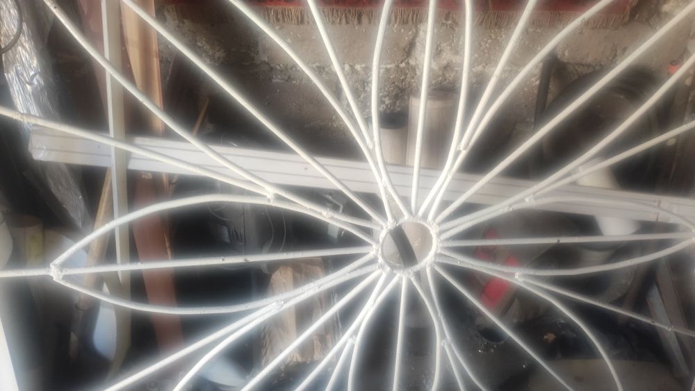 Продам решетку на балкон