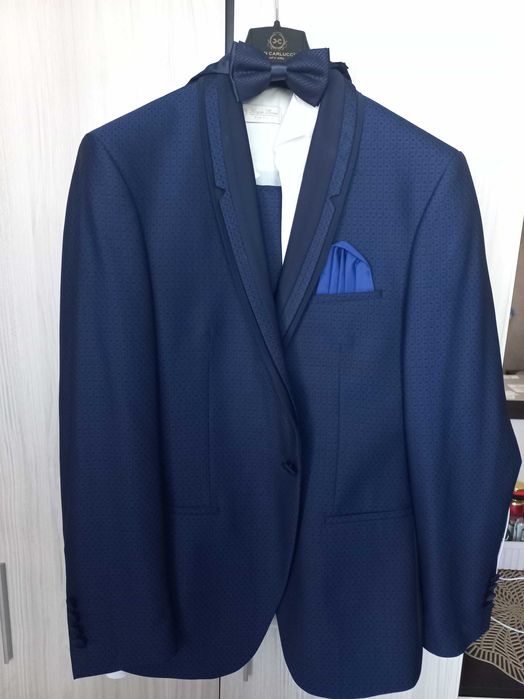 Мъжки костюм,Тъмно син.