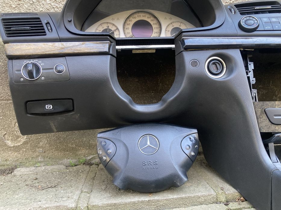 Табло на Части W211 Mercedes