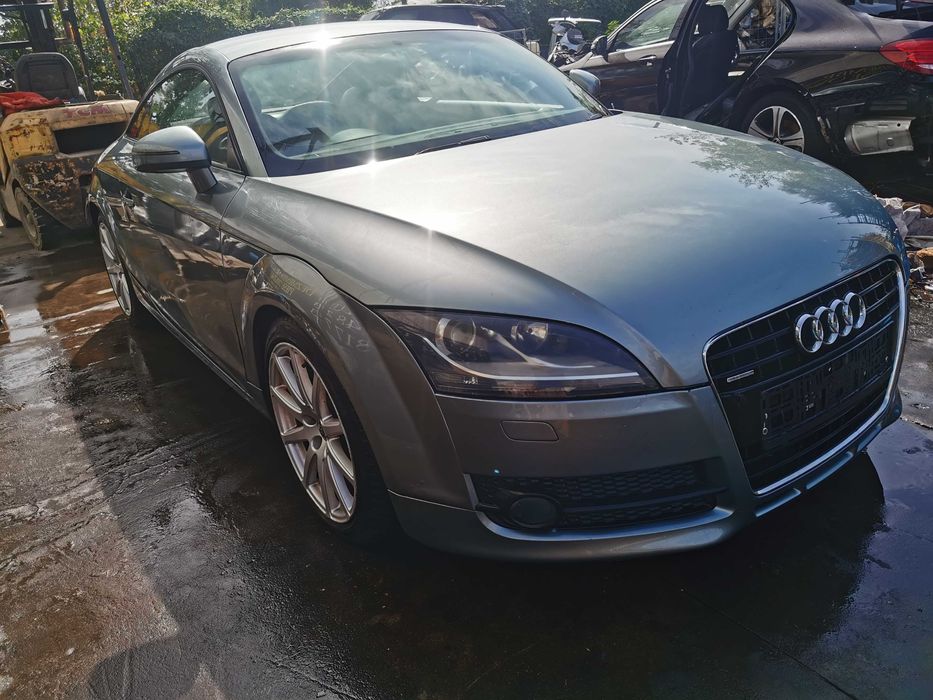 Dezmembrez audi TT 8J 3.2 VR6/bara tt/capota tt/far tt/interior tt/