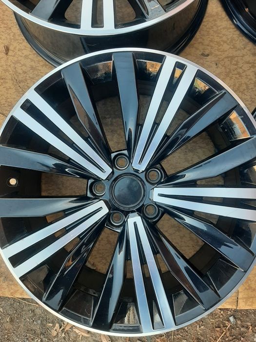 Продам диски р18 оригенал.