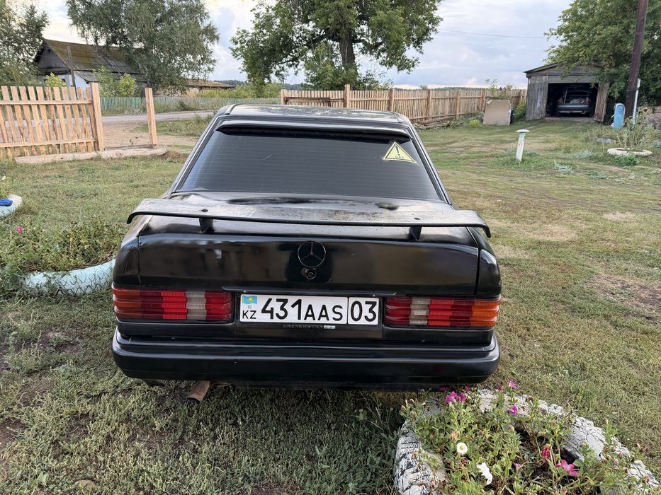 Продаю мерседес е 190