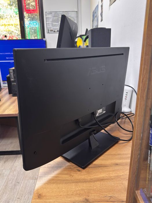 Монитор Asus 4K , 32 дюйм