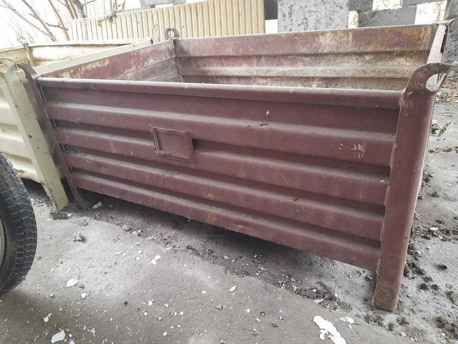 Метални палети с размер 120/80/40