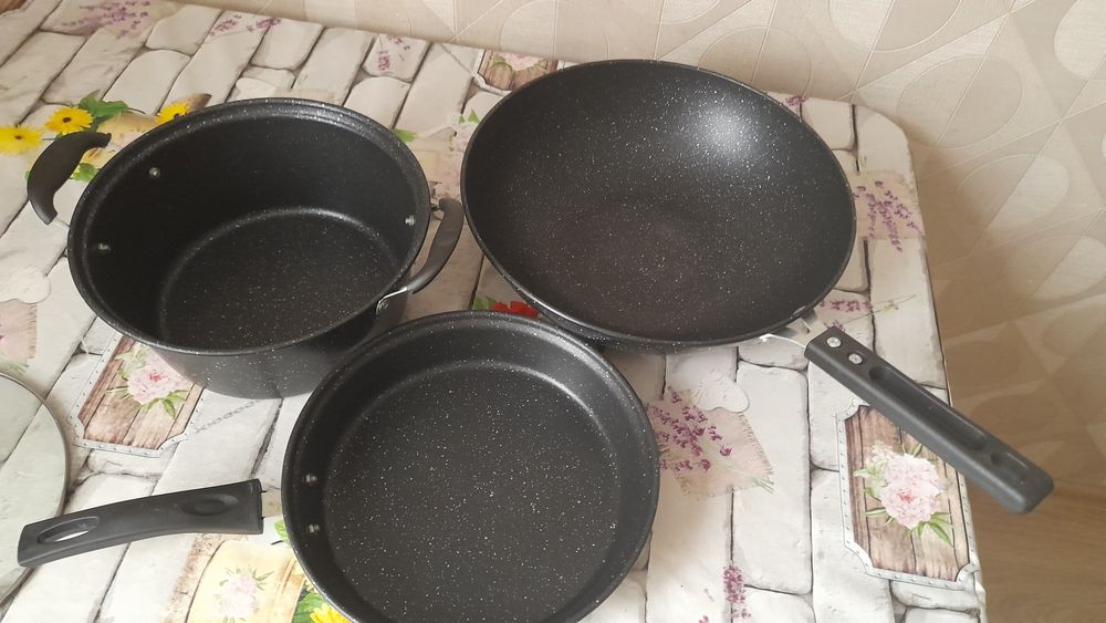 Продам набор сковородок, б/у