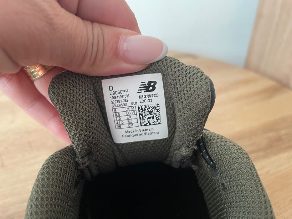 Sneakers New Balance 9060 nr 41,5