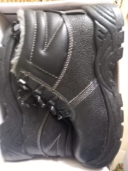 Зимни спец ботинка