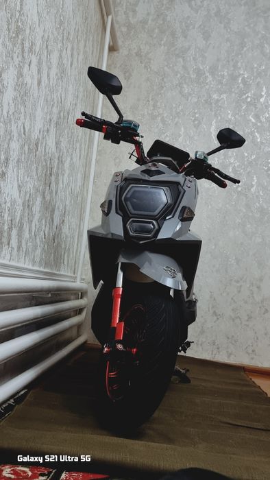 Electro Skuter 1 oy xaydalgan yurgani 1045m obmen iphone 15 proga  obm