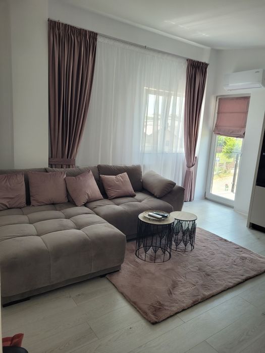 Persoana fizica închiriez apartament 3 camere