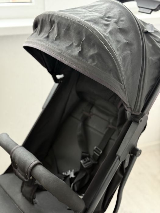 Продам прогулочную коляску