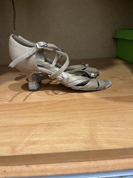 Продам туфли для латины