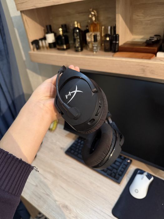 Безпроводные наушники HyperX