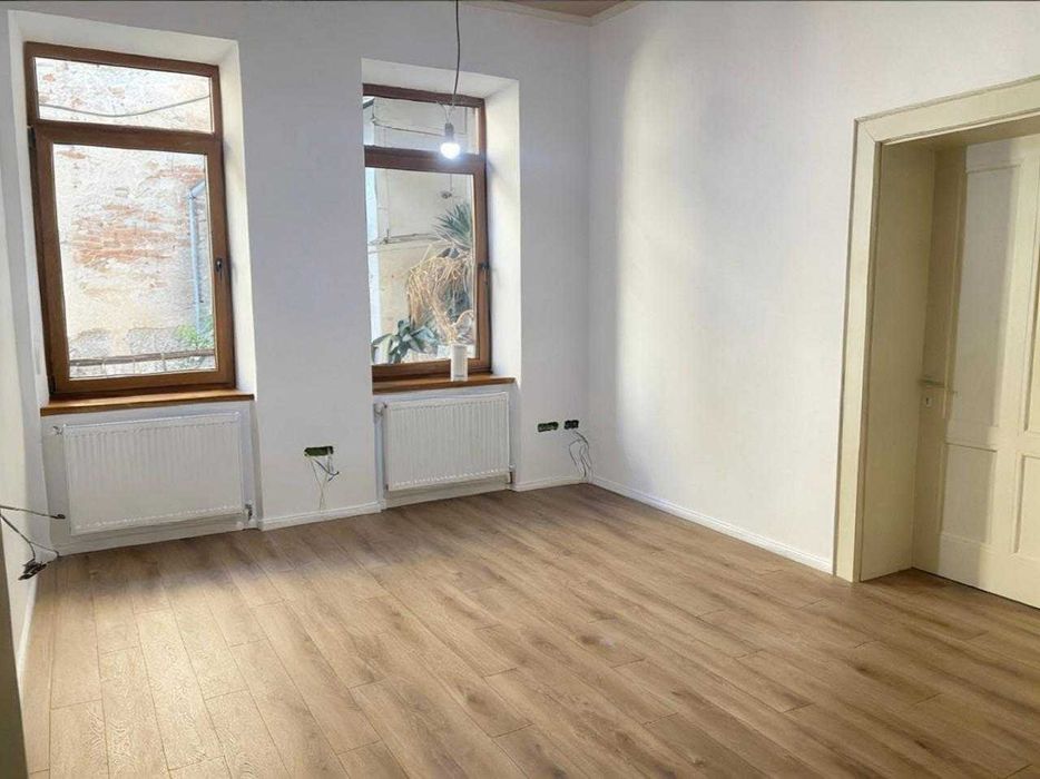 Vand apartament super modern, ultracentral – Sibiu, pietonală!