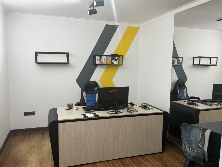 Продается квартира под офис в Дружбе Народов