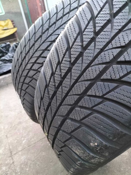 215 55 17 M+S Bridgestone