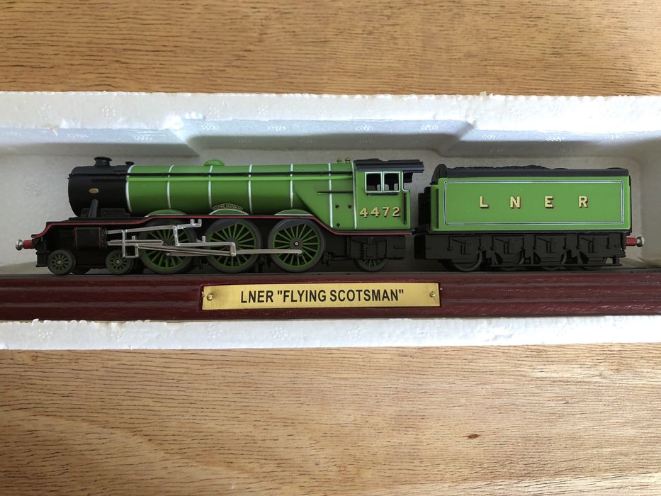 Колекционерски ретро модел LOKOMOTIVE, ново