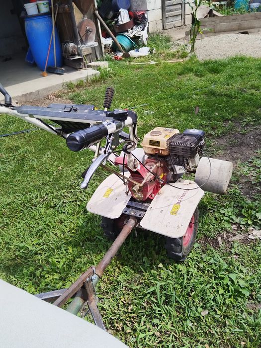 Motocultor cu remorca