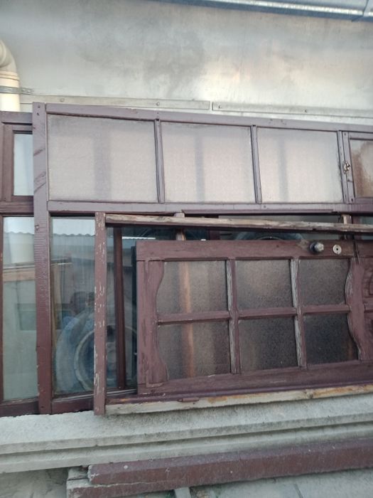 Рамы деревянные для лоджии и балконов и двери со стеклом с рамой .рамо