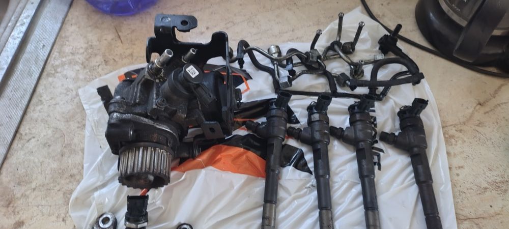 Injectoare și pompa pentru Duster,MCV, Renault,nissan