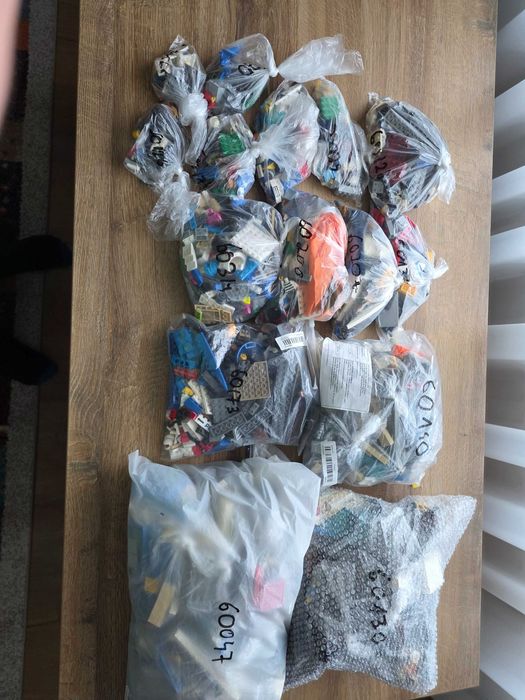 Lego City lot POLIȚIE, contine 15 seturi cu tematica Politie 60047-60066-60126-60128-60130-60137-60140-60173-60170-60207-60208-60239,60314,60567,60171
