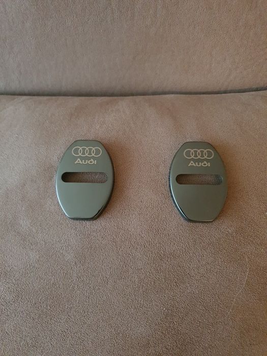 Метални емблеми S line и гумени подложки Audi