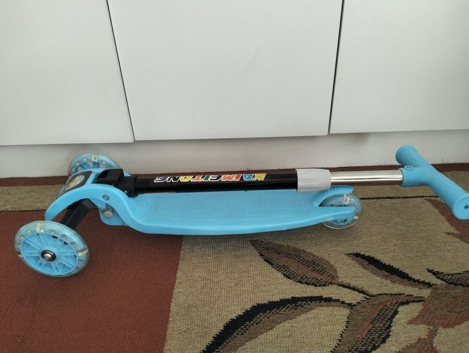 Самокат новый     .