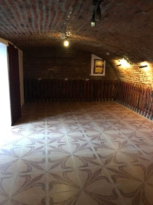 Inchiriez spatiu comercial bulevardul revolutiei centru primarie
