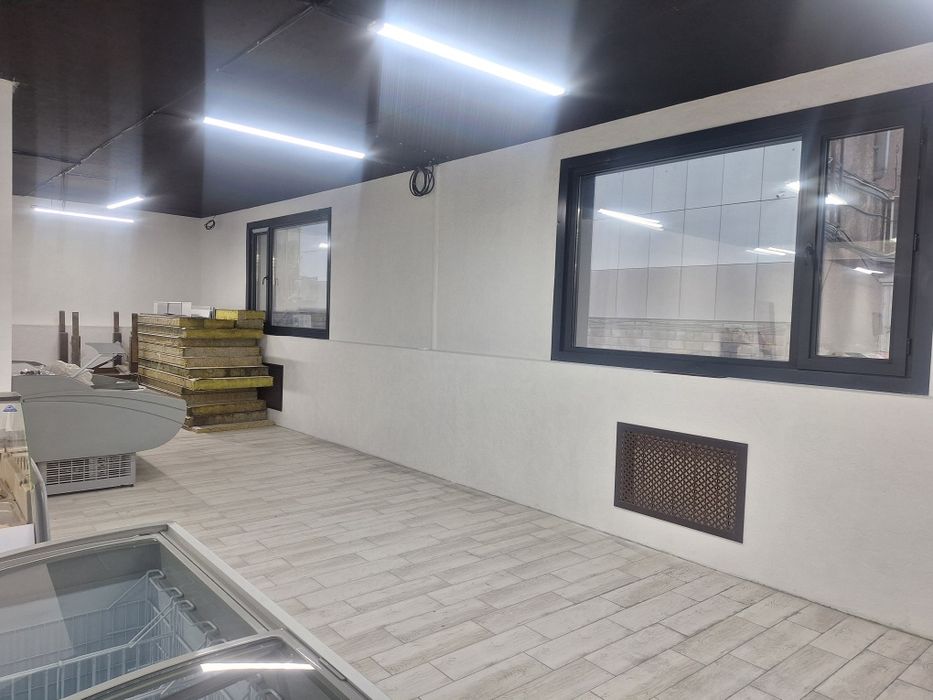 Сдаю половину магазина