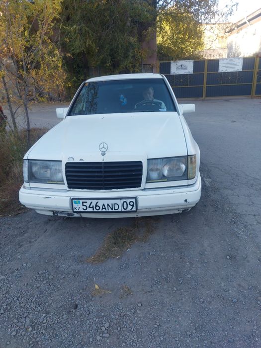 Мерседес 124,  1990г,белый