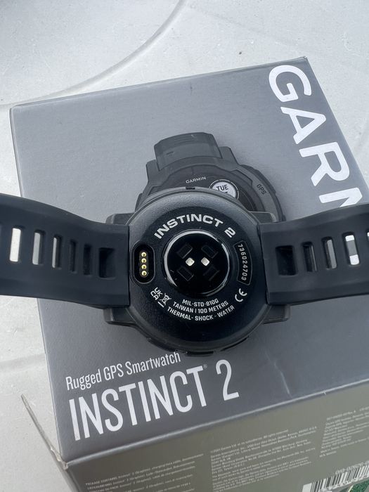 Garmin instinct 2