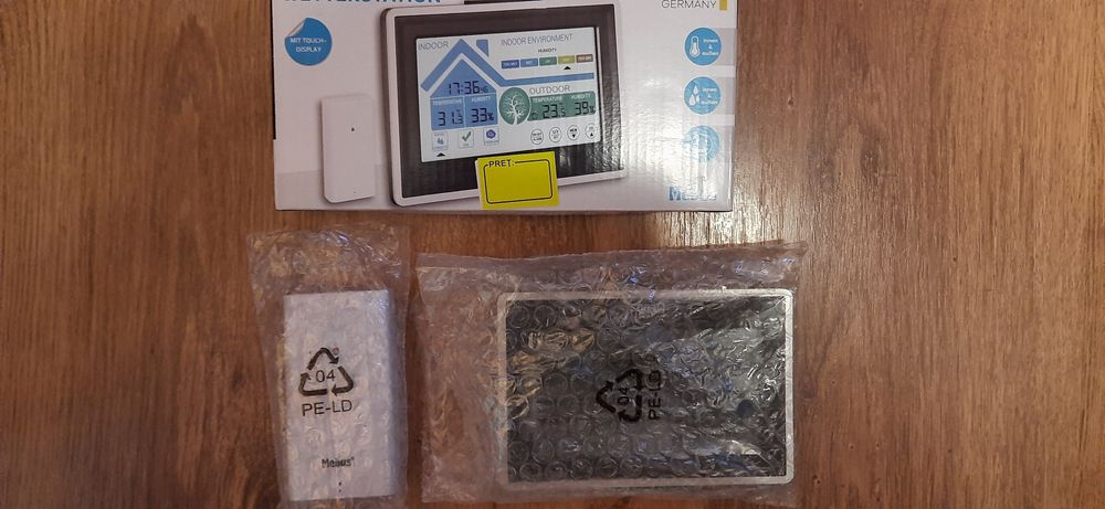 Statie meteo controlata radio,senzor exterior-interior,afisaj tactil