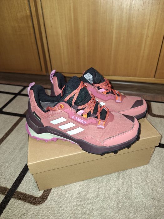 Обувки Adidas Terrex