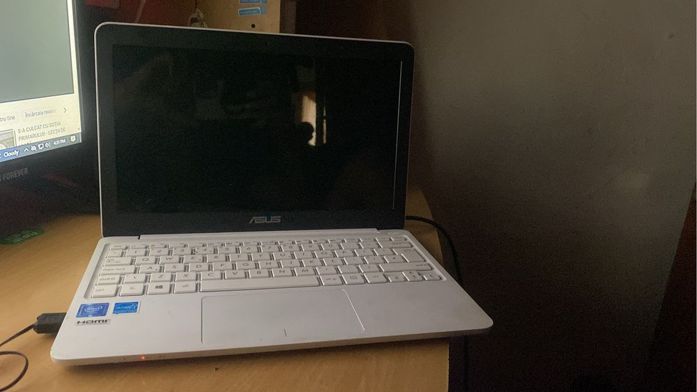 Laptop asus mini