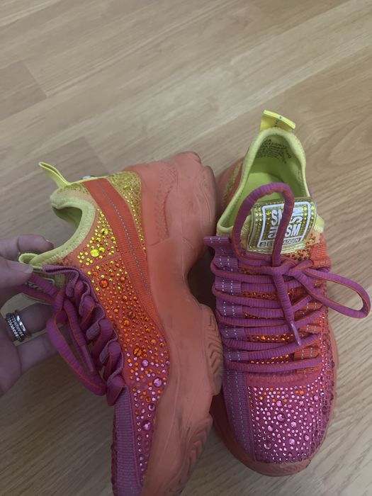 Кецове Steve Madden и кецове Зара