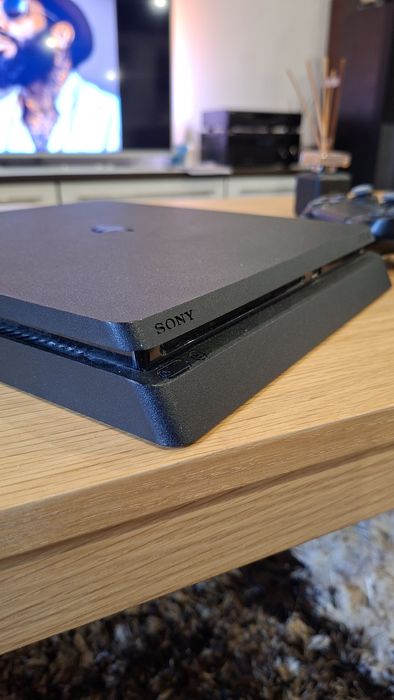 Playstation 4 Slim