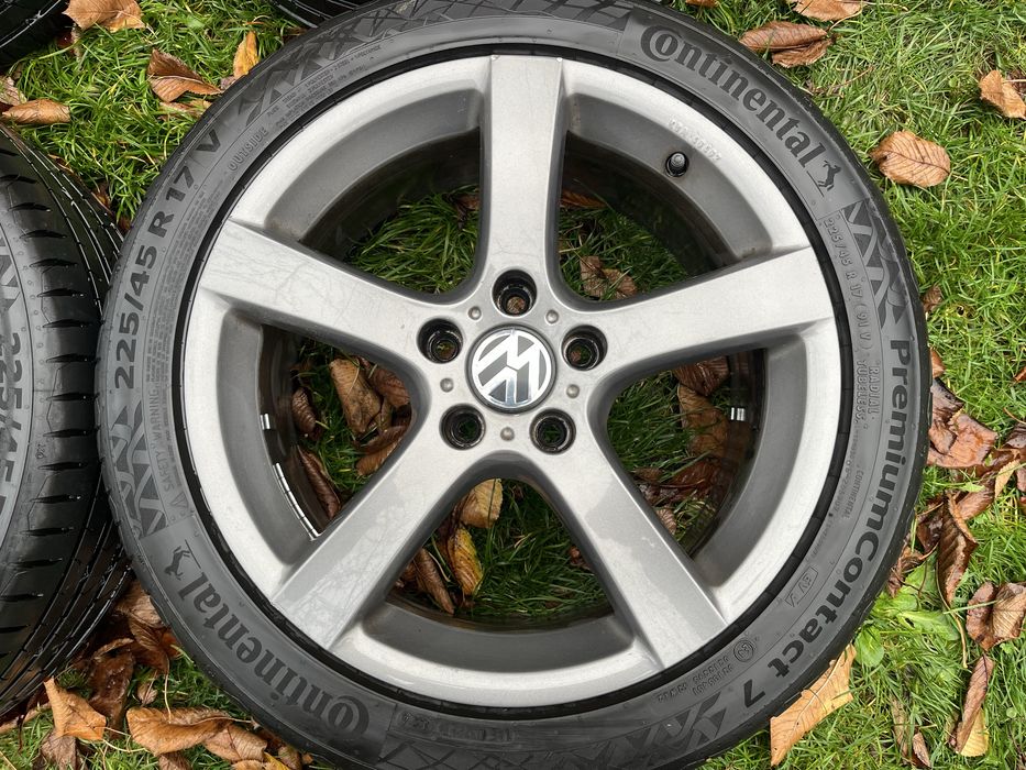 Jante VW R17 225/45 Continental 5x112