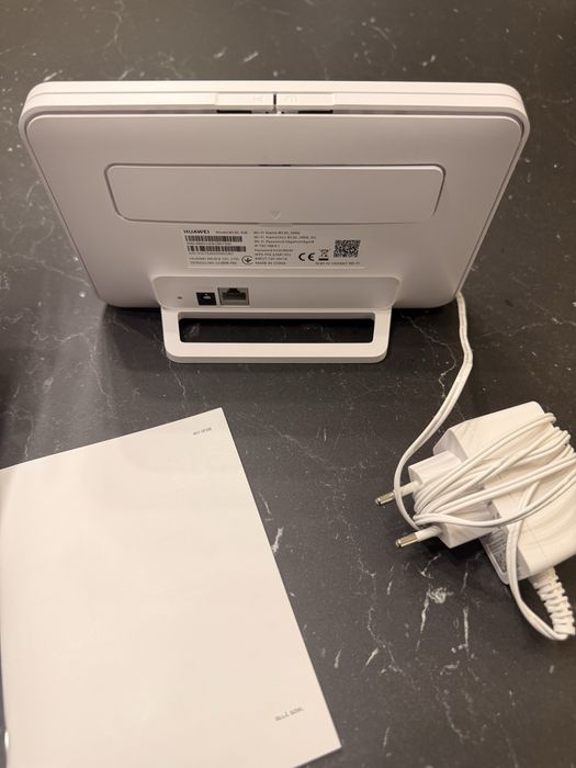 Router Huawei 4G CPE3 LTE (merge cu cartela sim)
